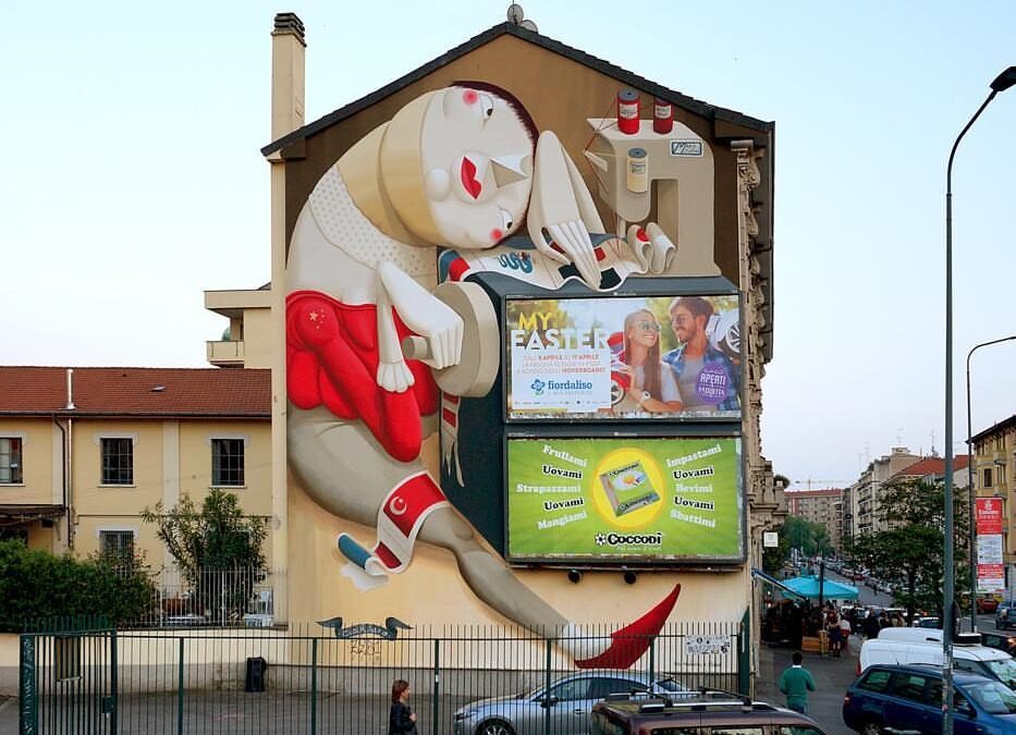 Il murale CuciMilano è di nuovo salvo: la vittoria raccontata da Zed1 e dal Madama Hostel & Bistrot