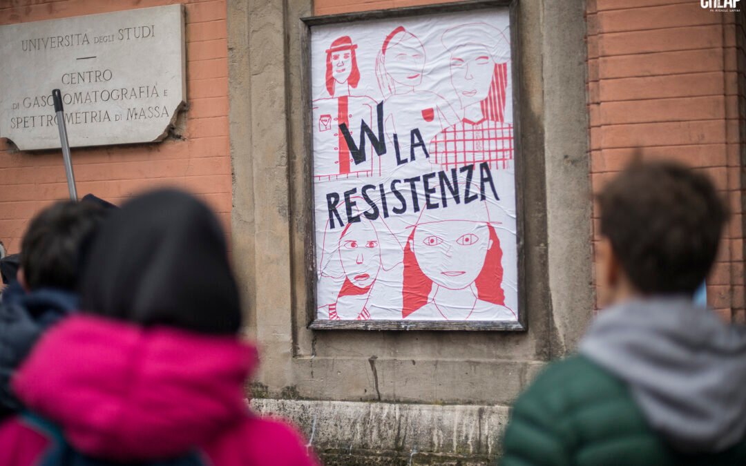 Staffette Partigiane: la nuova affissione di CHEAP con Canicola Bambini