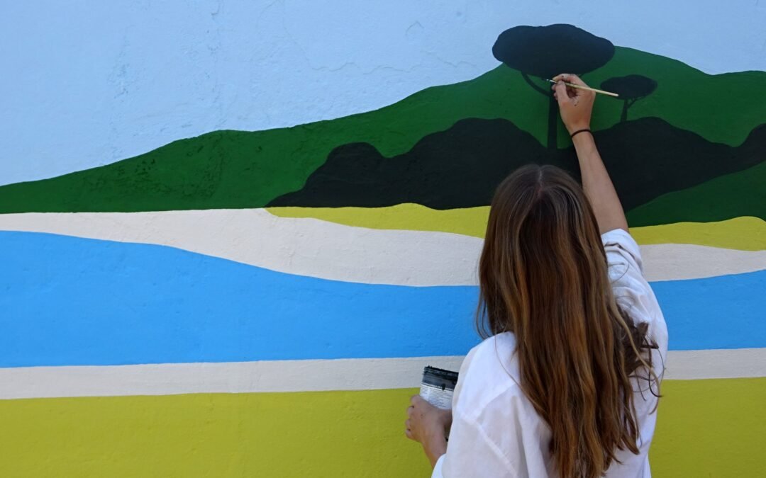 Prosegue HollAndMe: a Santa Croce di Magliano il secondo muro è firmato Maaike Canne