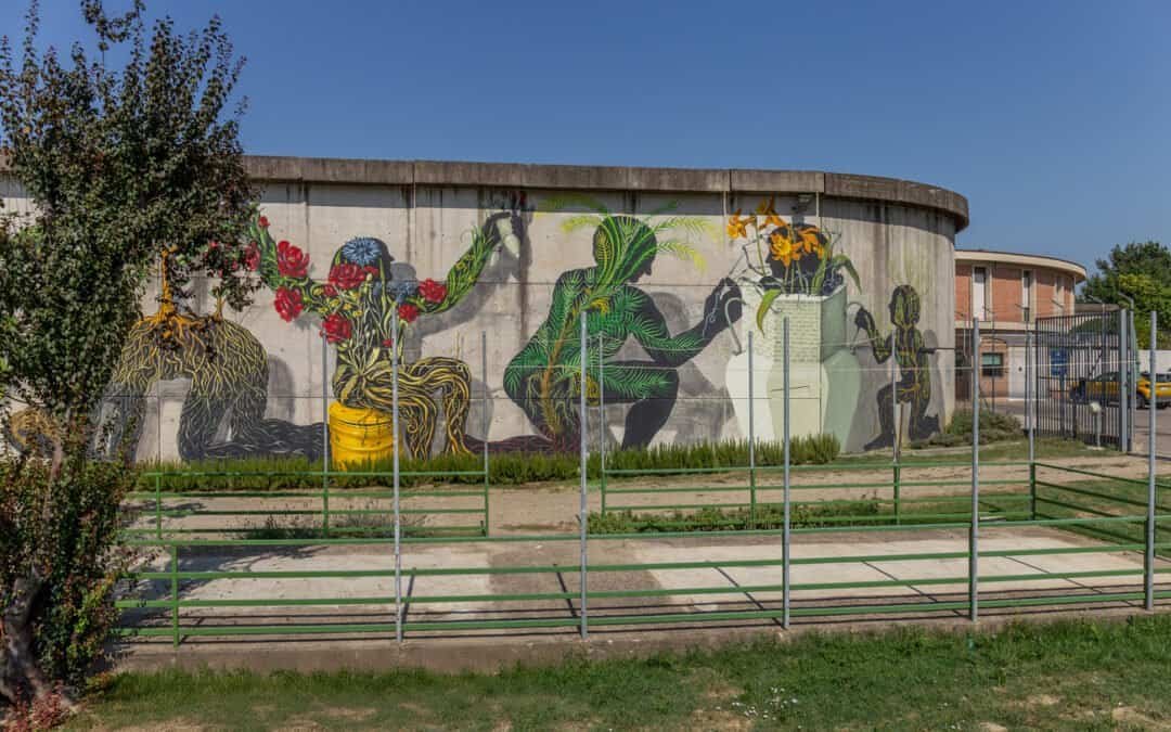 Alleg firma “Roots Bloody Roots” sul muro della REMS di Empoli